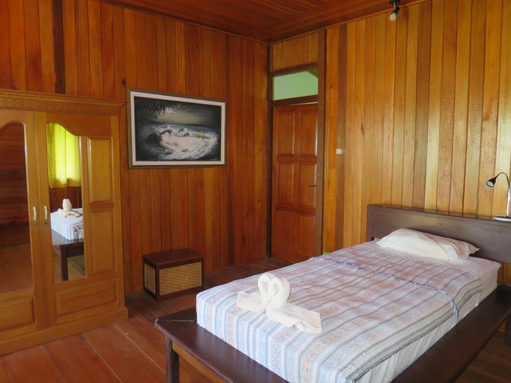 Mapia Resort Manado Zimmer foto